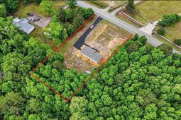 10880 N Jefferies Highway photo 4