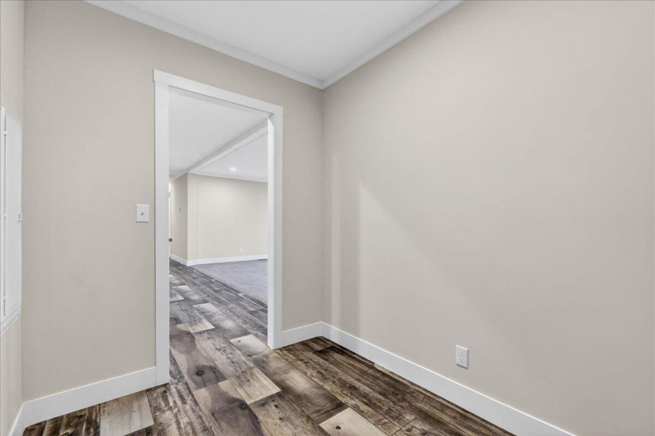 10880 N Jeffries Highway Photo 26