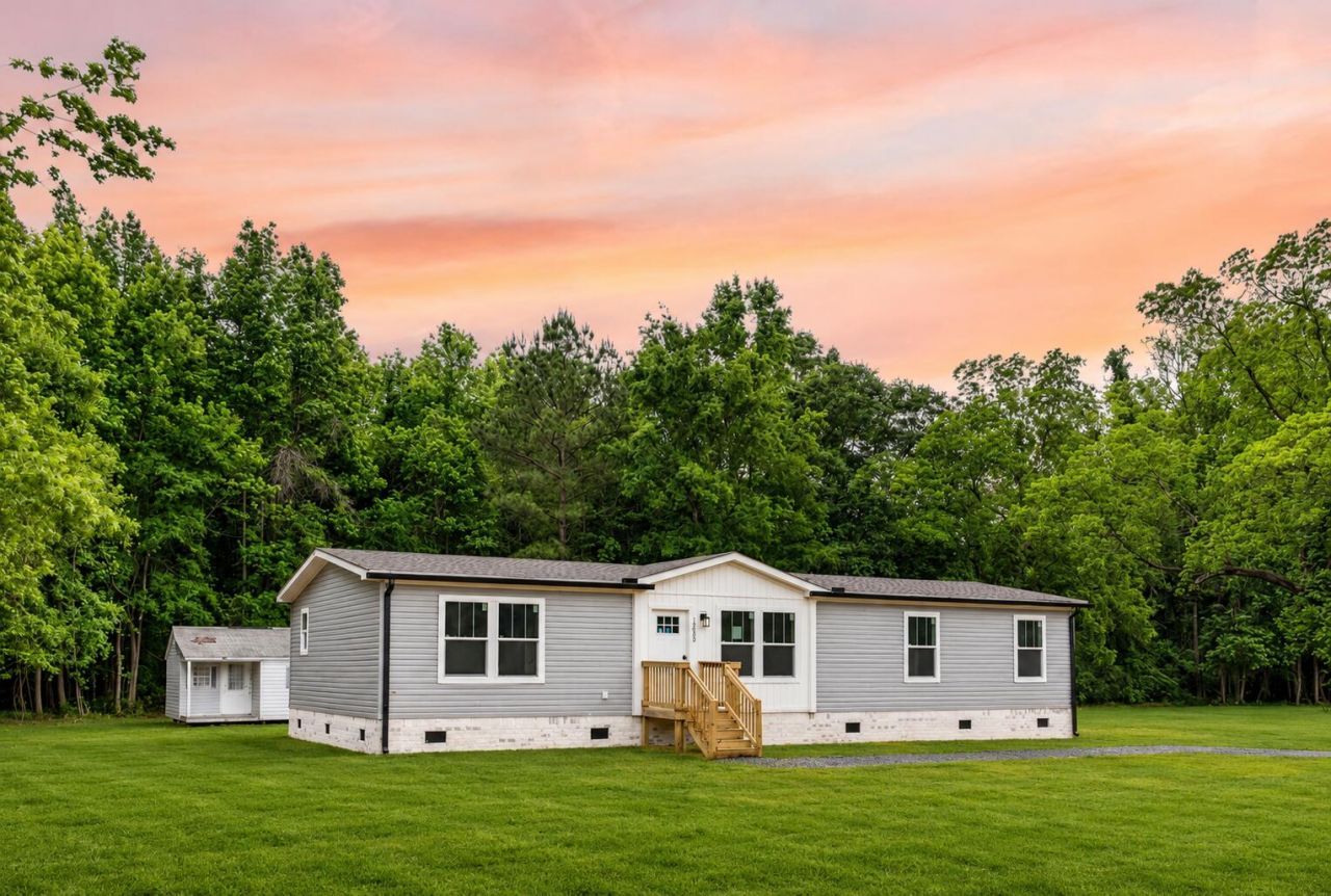 10880 N Jefferies Highway Photo 4