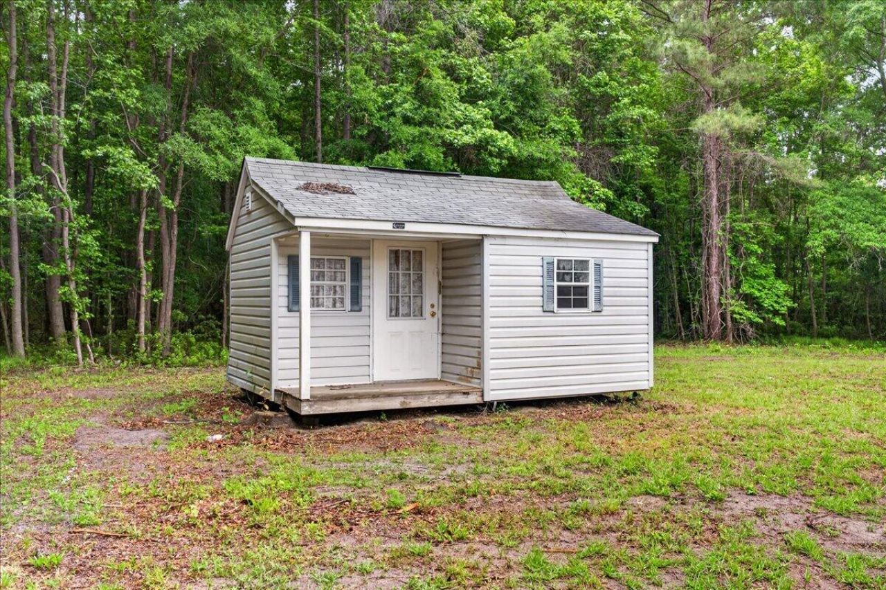 10880 N Jeffries Highway Photo 47