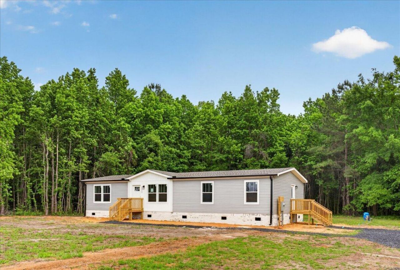 10880 N Jefferies Highway Photo 5