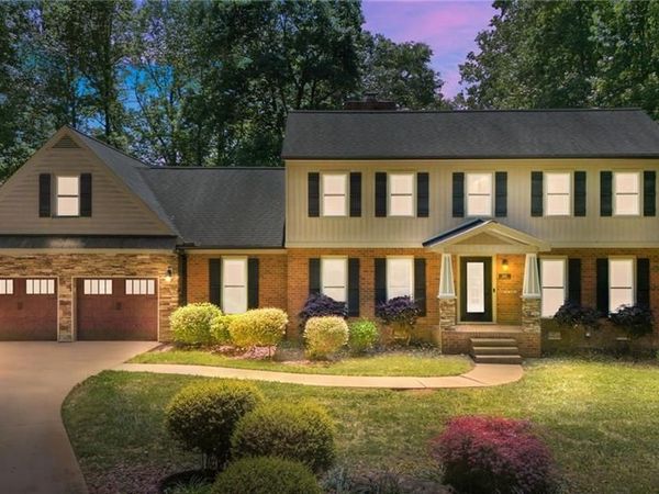 2085 Huntington Woods Drive, Lexington, NC 27295