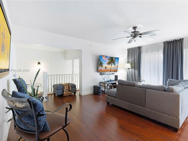 8390 N Missionwood Cir , Unit D-18, Miramar, FL 33025