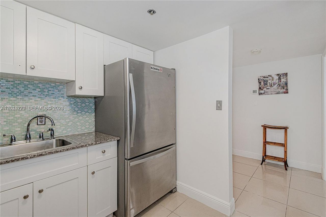 5225 Collins Ave , Unit 407, Miami Beach, FL 33140 Photo