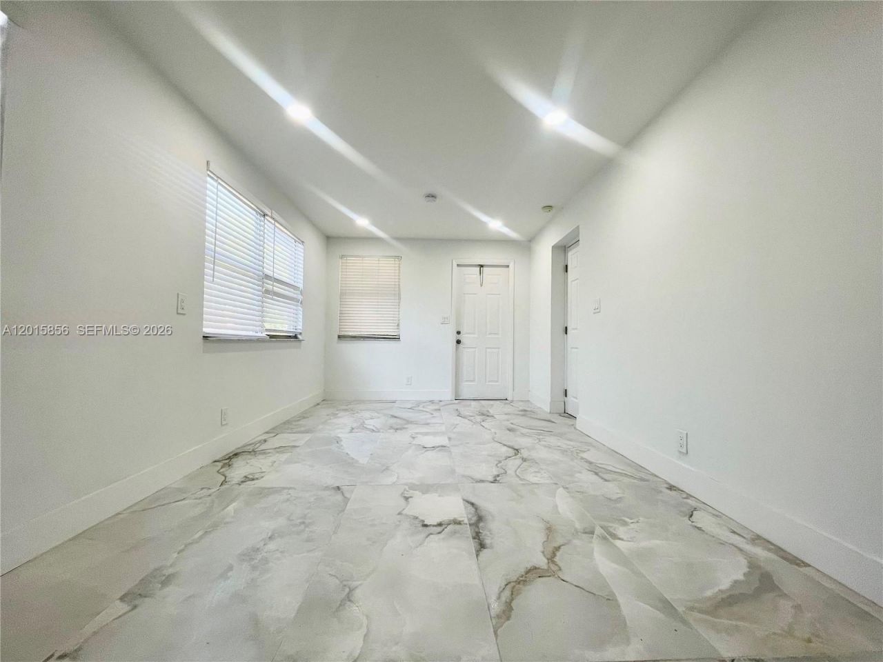 1649 NE 8th Ave , Fort Lauderdale, FL 33305 Photo