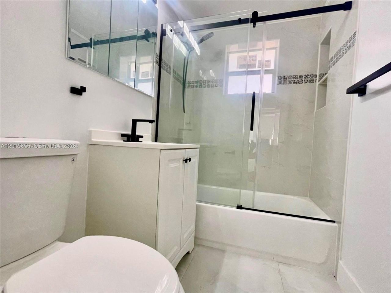 1649 NE 8th Ave , Fort Lauderdale, FL 33305 Photo
