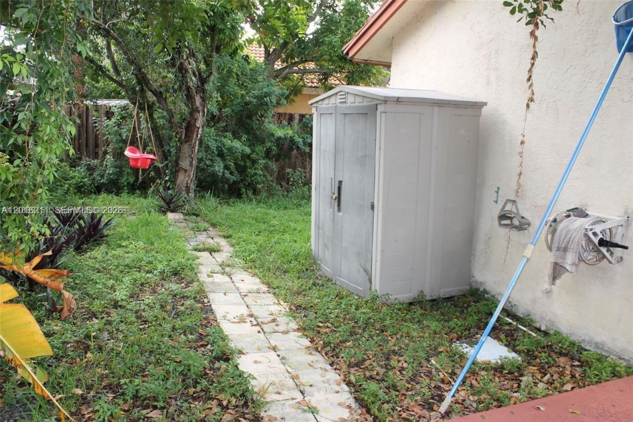 10340 SW 15th St , Pembroke Pines, FL 33025 Photo