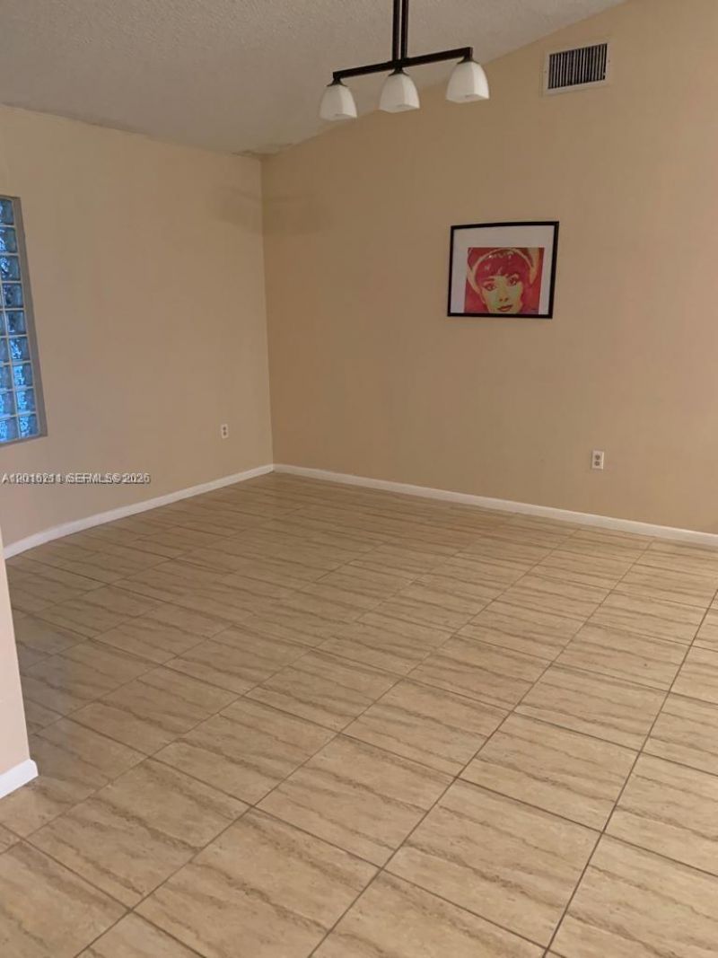 10340 SW 15th St , Pembroke Pines, FL 33025 Photo