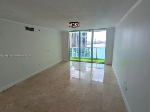 31 SE 5th St, Unit 3002, Miami, FL 33131