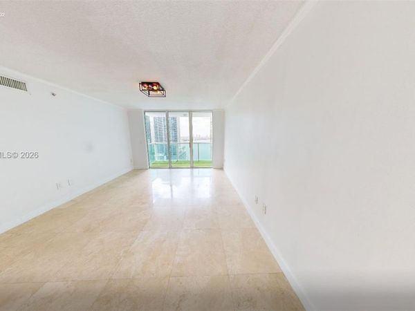 31 SE 5th St, Unit 3002, Miami, FL 33131