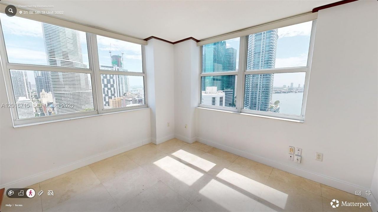 31 SE 5th St, Unit 3002, Miami, FL 33131 Photo