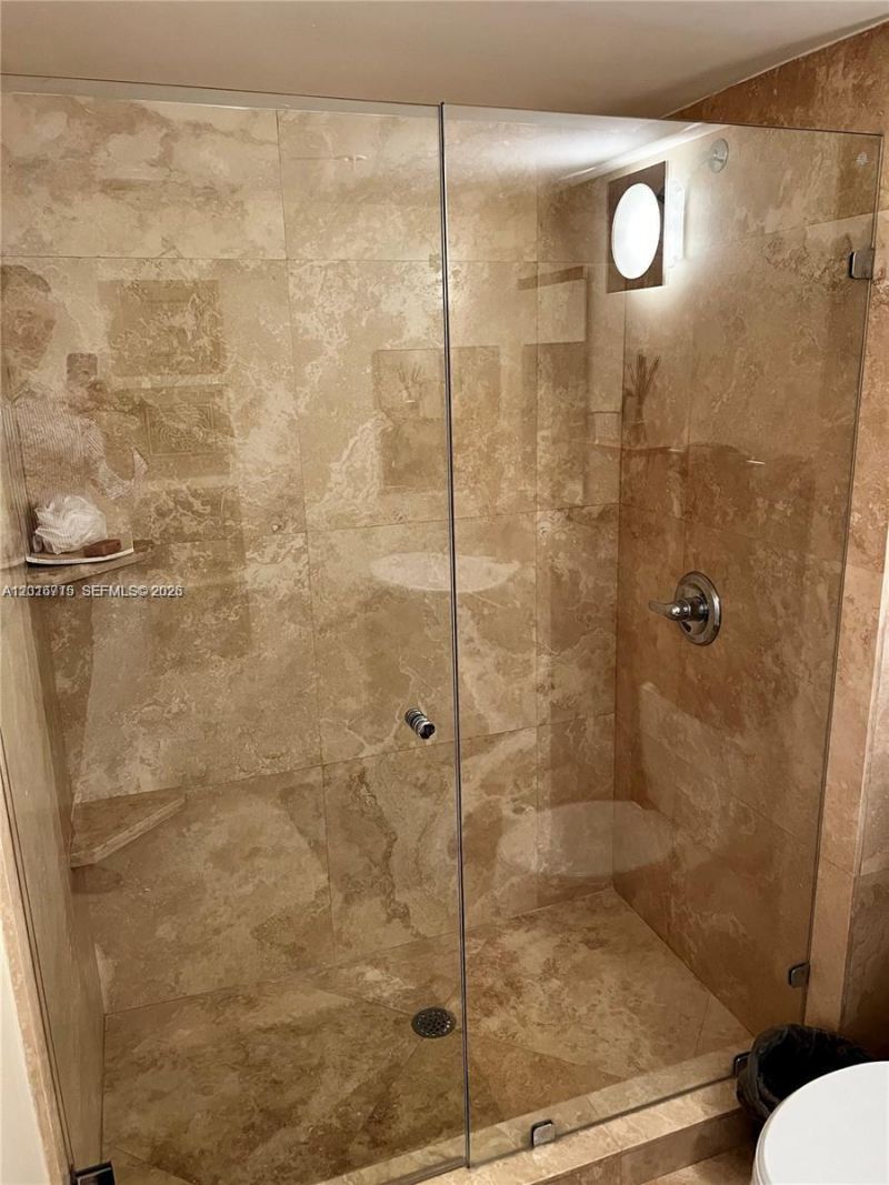 31 SE 5th St , Unit 3002, Miami, FL 33131 Photo