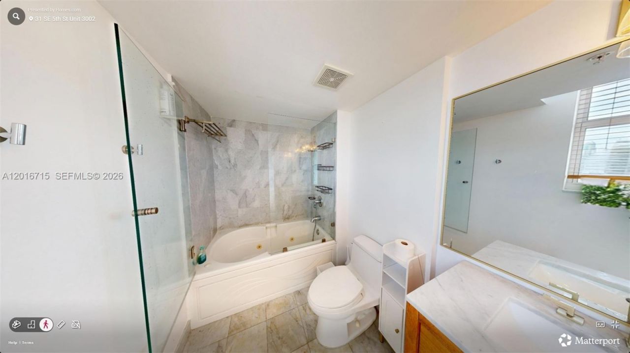 31 SE 5th St, Unit 3002, Miami, FL 33131 Photo