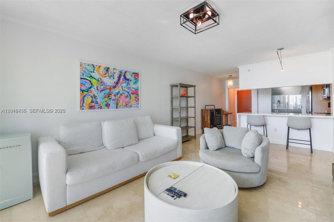 31 SE 5th St , Unit 3002, Miami, FL 33131 Photo