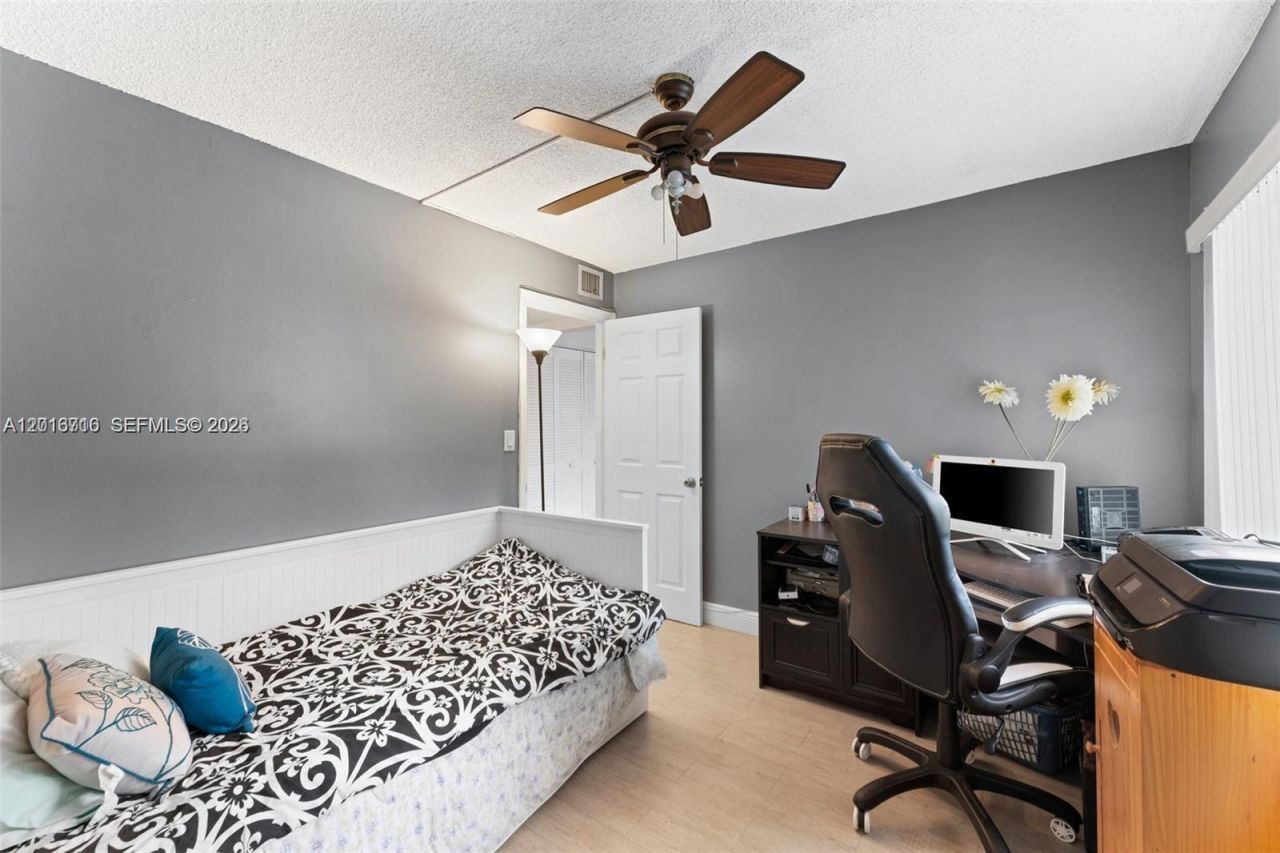 64 Wimbledon Lake Dr, Unit 64, Plantation, FL 33324 Photo