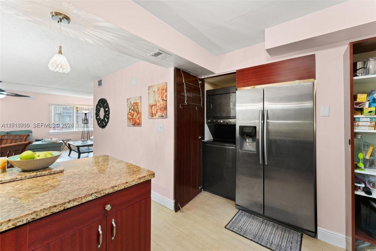 64 Wimbledon Lake Dr, Unit 64, Plantation, FL 33324 Photo