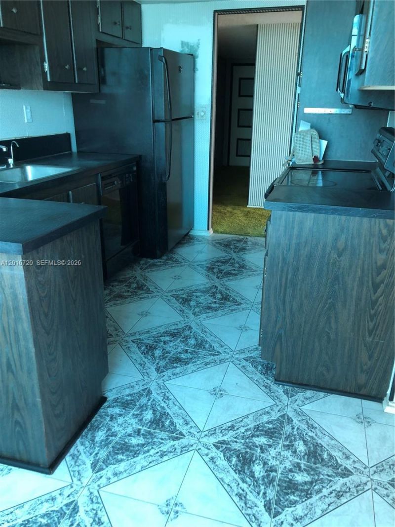 18011 Biscayne Blvd , Unit 1405, Aventura, FL 33160 Photo