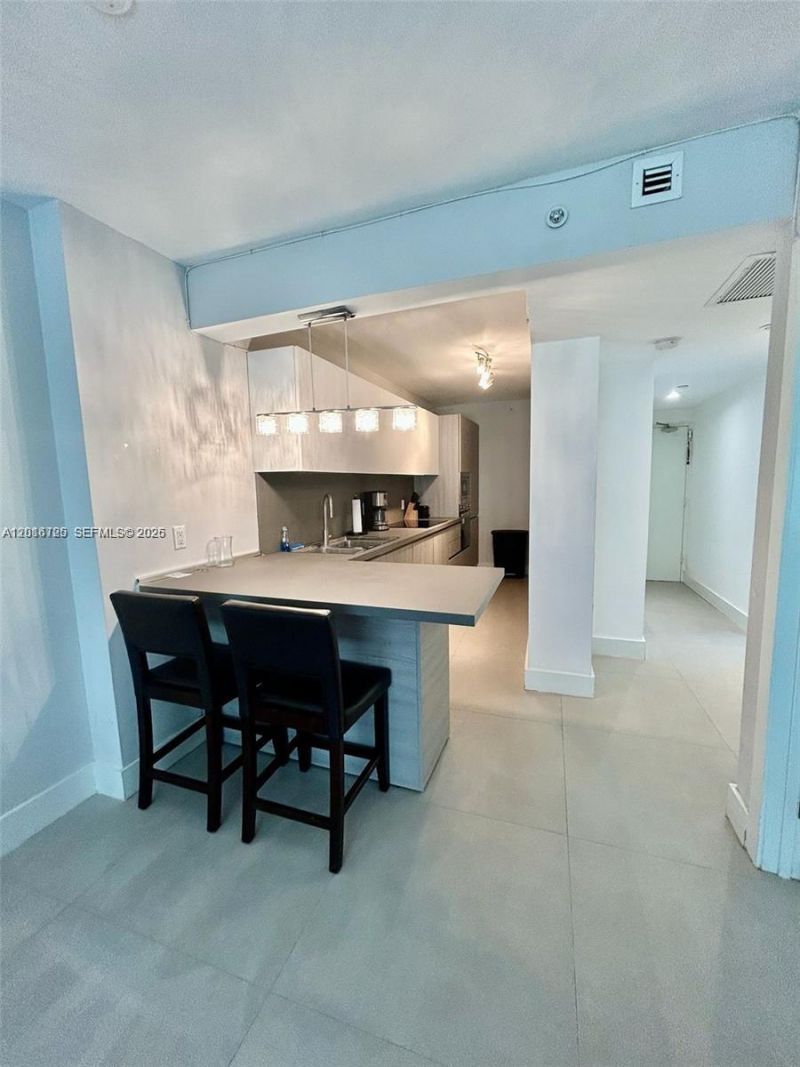 100 Lincoln Rd , Unit 426, Miami Beach, FL 33139 Photo