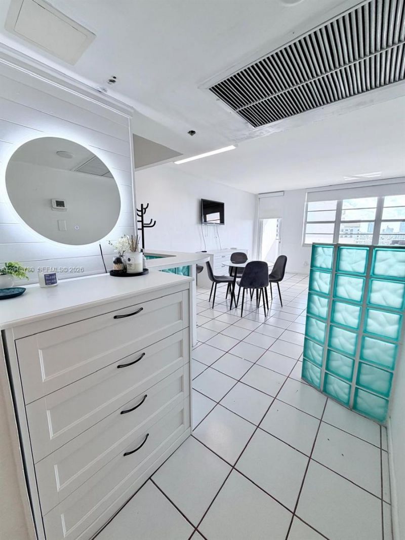 100 Lincoln Rd , Unit 1609, Miami Beach, FL 33139 Photo