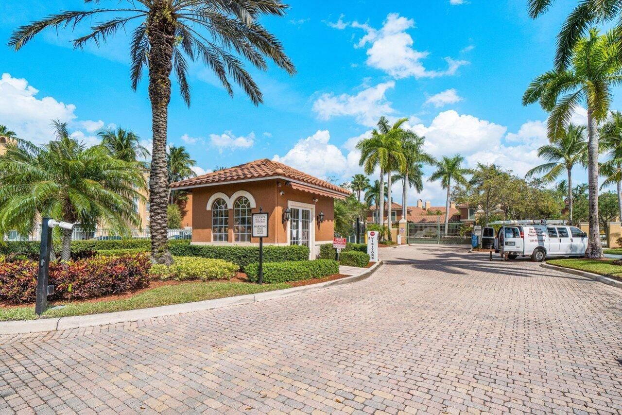11750 St Andrews Place, Unit 202, Wellington, FL 33414 Photo
