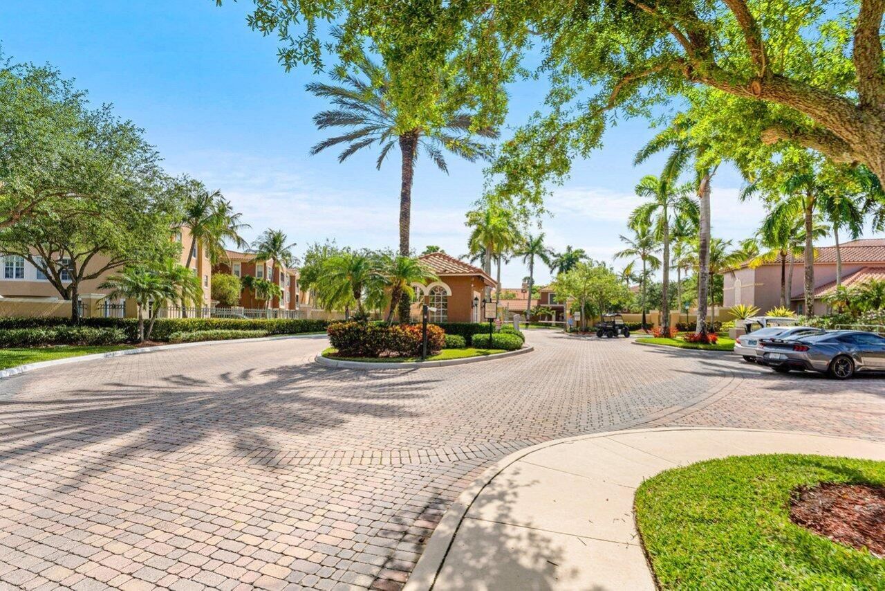 11750 St Andrews Place, Unit 202, Wellington, FL 33414 Photo