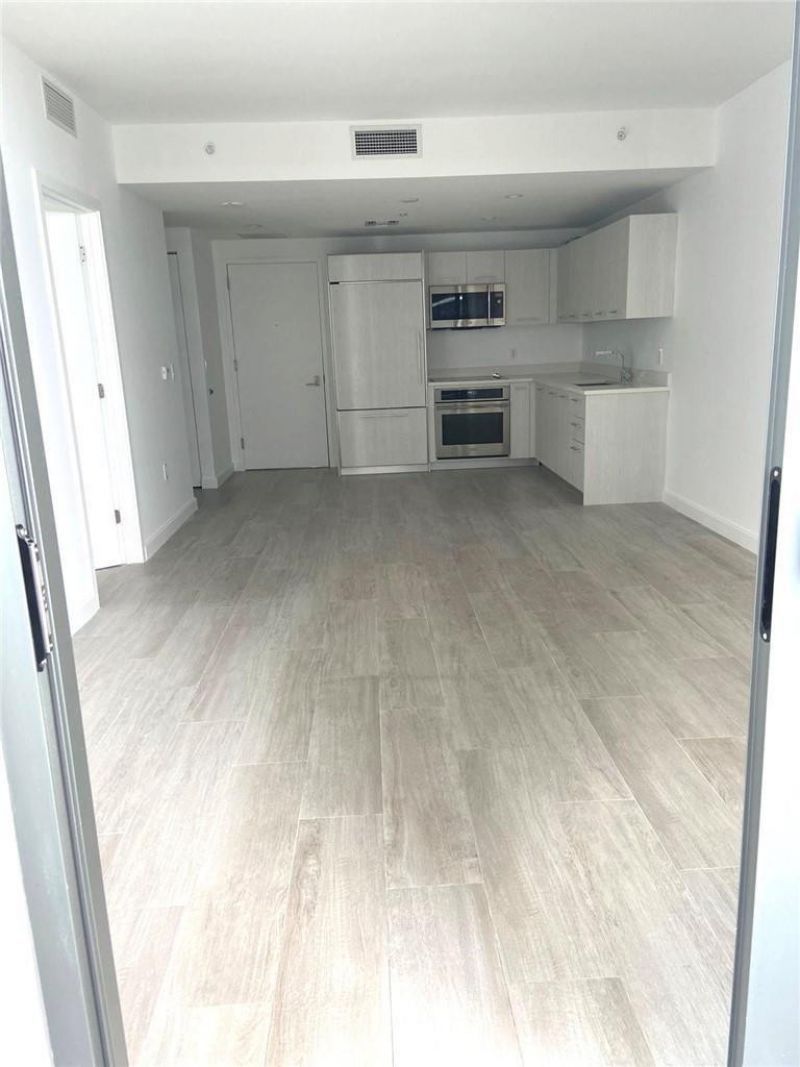 45 SW 9th Street, Unit 3707, Miami, FL 33130 Photo