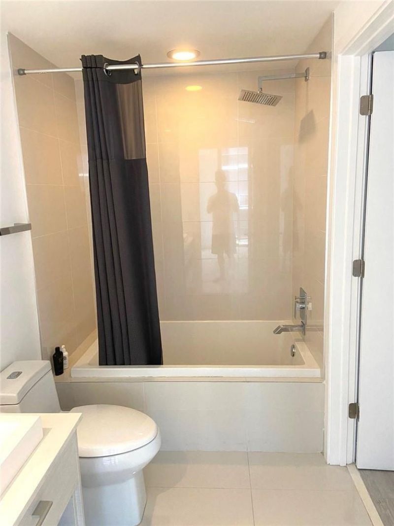 45 SW 9th Street, Unit 3707, Miami, FL 33130 Photo