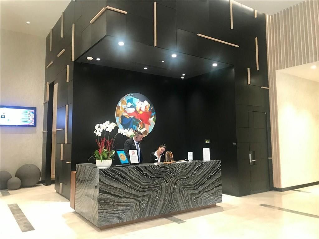 45 SW 9th Street, Unit 3707, Miami, FL 33130 Photo