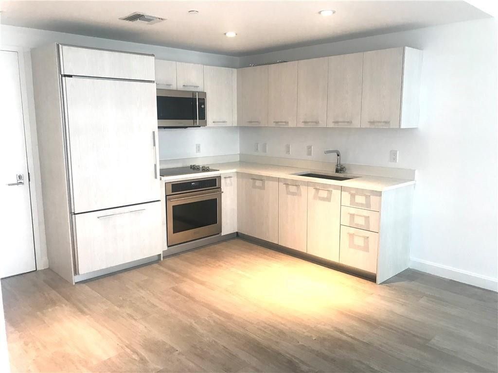45 SW 9th Street, Unit 3707, Miami, FL 33130 Photo