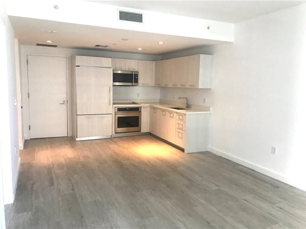 45 SW 9th Street, Unit 3707, Miami, FL 33130 Photo
