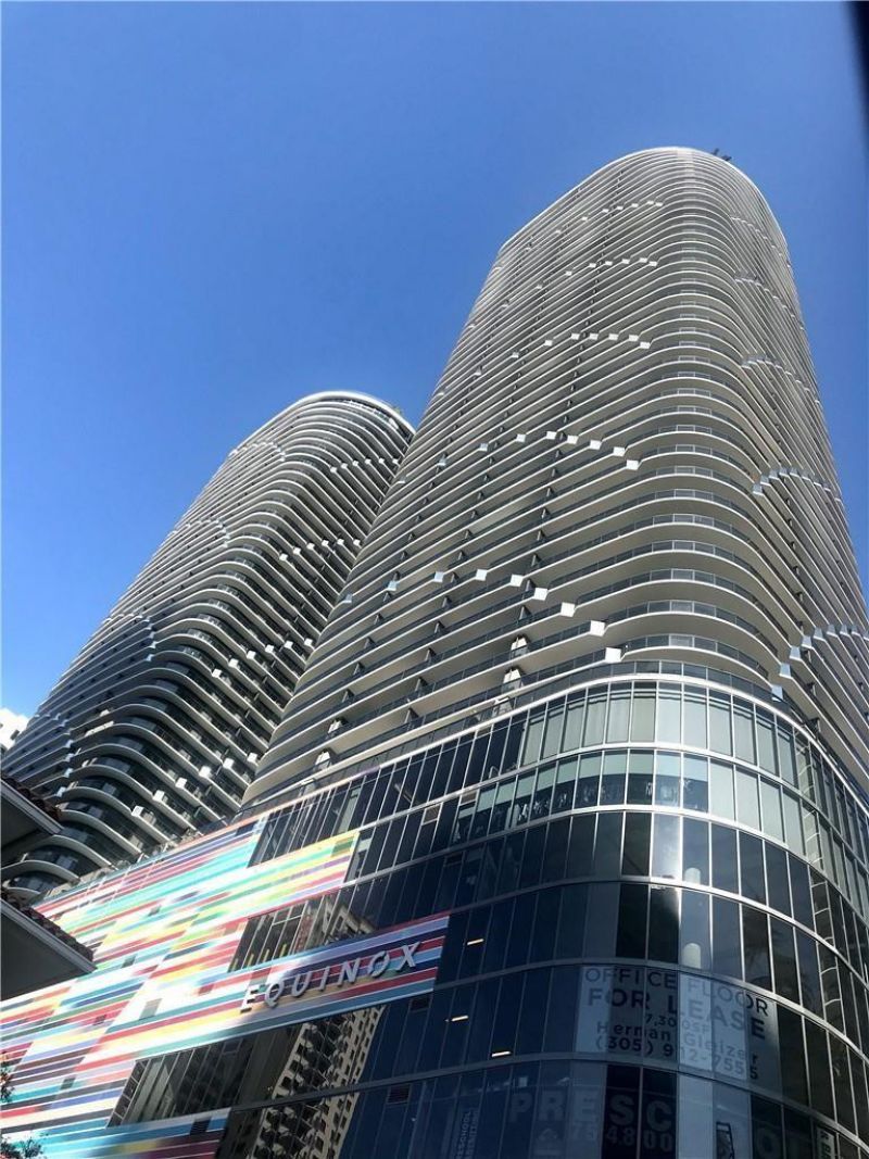 45 SW 9th Street, Unit 3707, Miami, FL 33130 Photo
