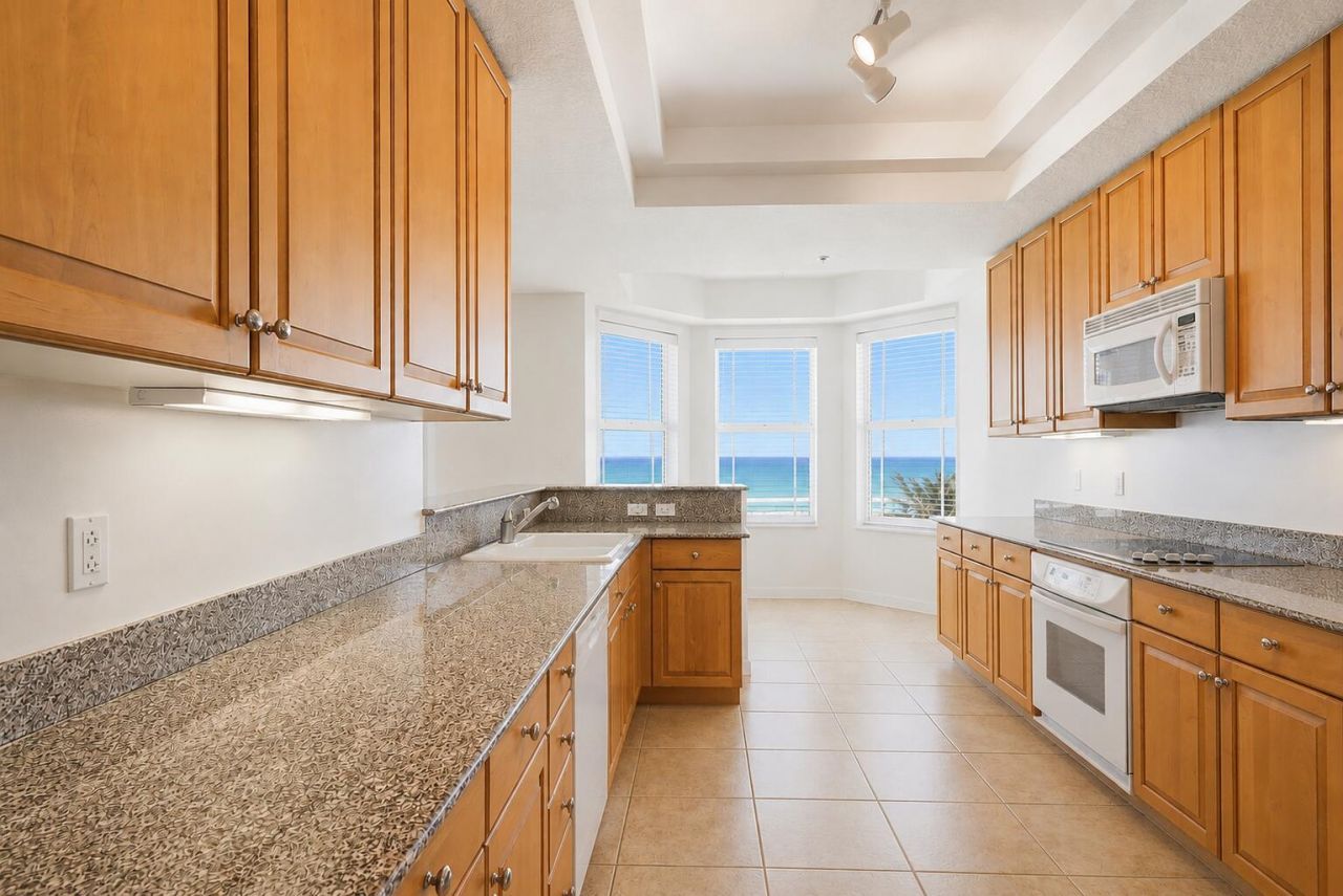 131 Ocean Grande Boulevard, Unit 703, Jupiter, FL 33477 Photo