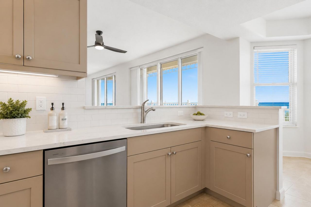 131 Ocean Grande Boulevard, Unit 703, Jupiter, FL 33477 Photo