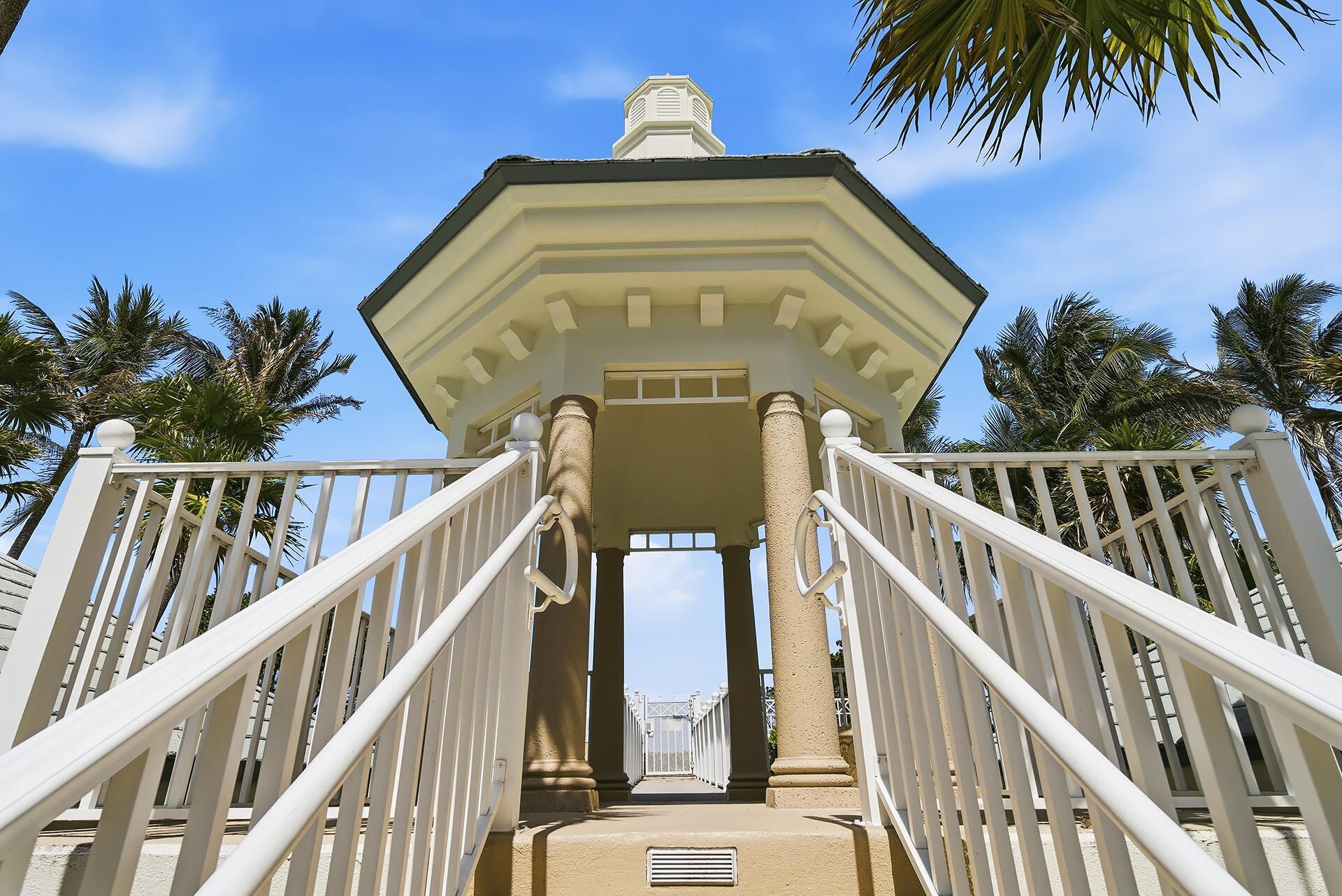 131 Ocean Grande Boulevard, Unit 703, Jupiter, FL 33477 Photo