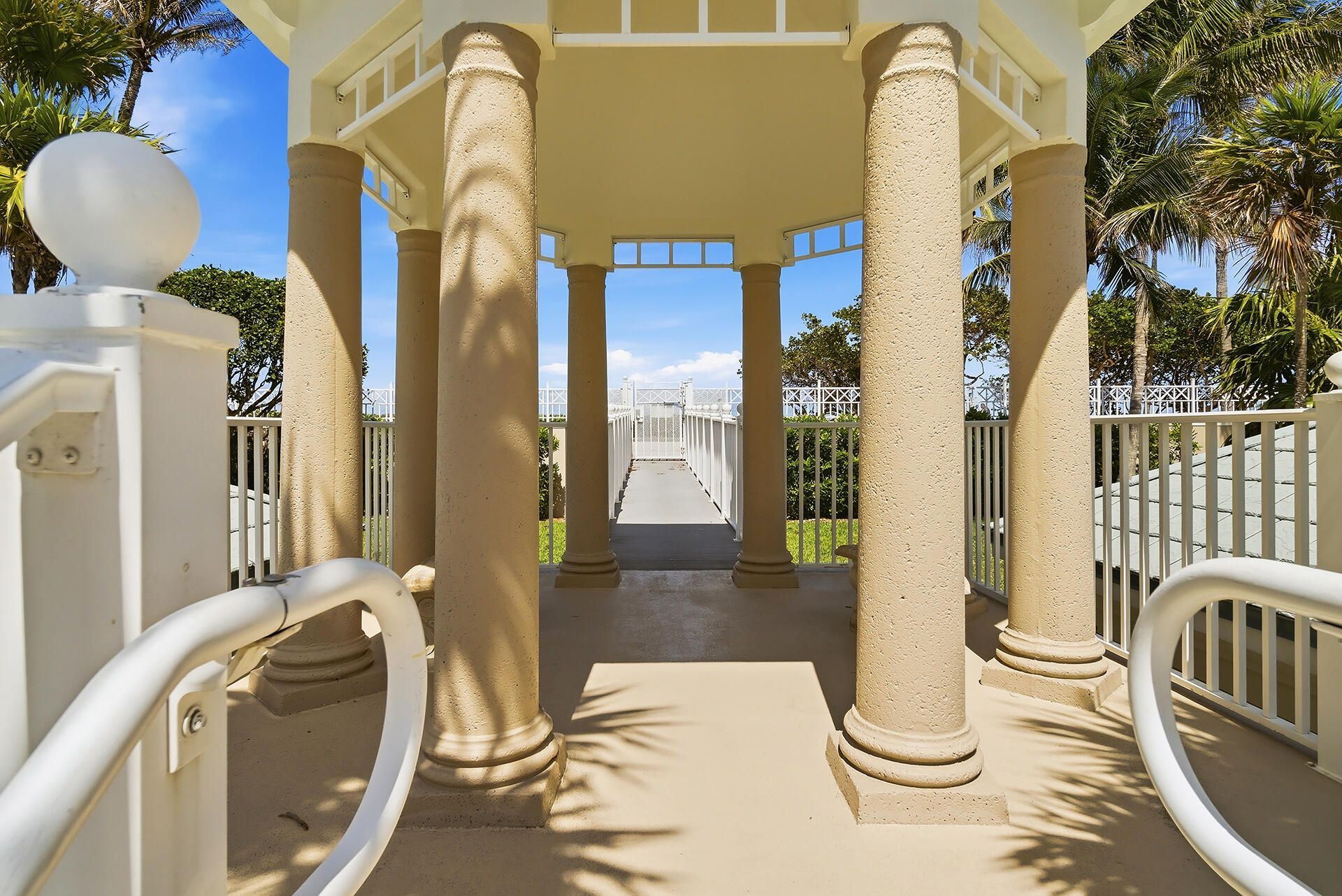 131 Ocean Grande Boulevard, Unit 703, Jupiter, FL 33477 Photo