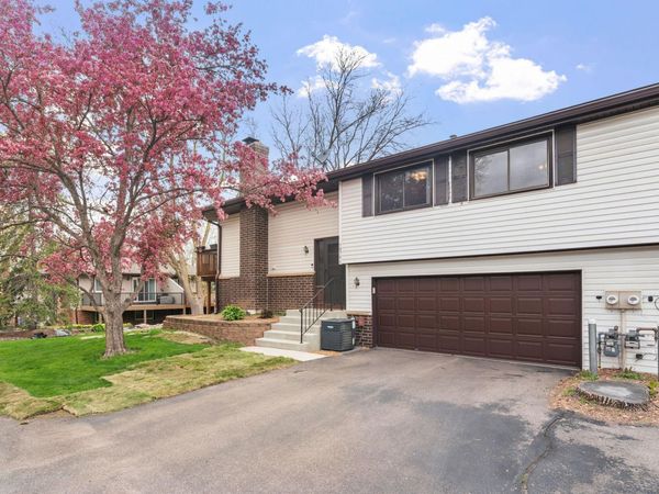 10706 Zinran Circle S, Bloomington, MN 55438