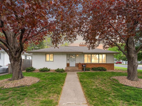 202 Ash Street W, South Saint Paul, MN 55075