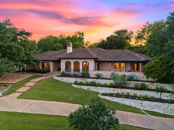 300 Bent Tree CT, West Lake Hills, TX 78746