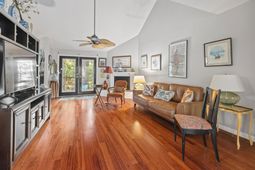 3 Stallion Court photo 4