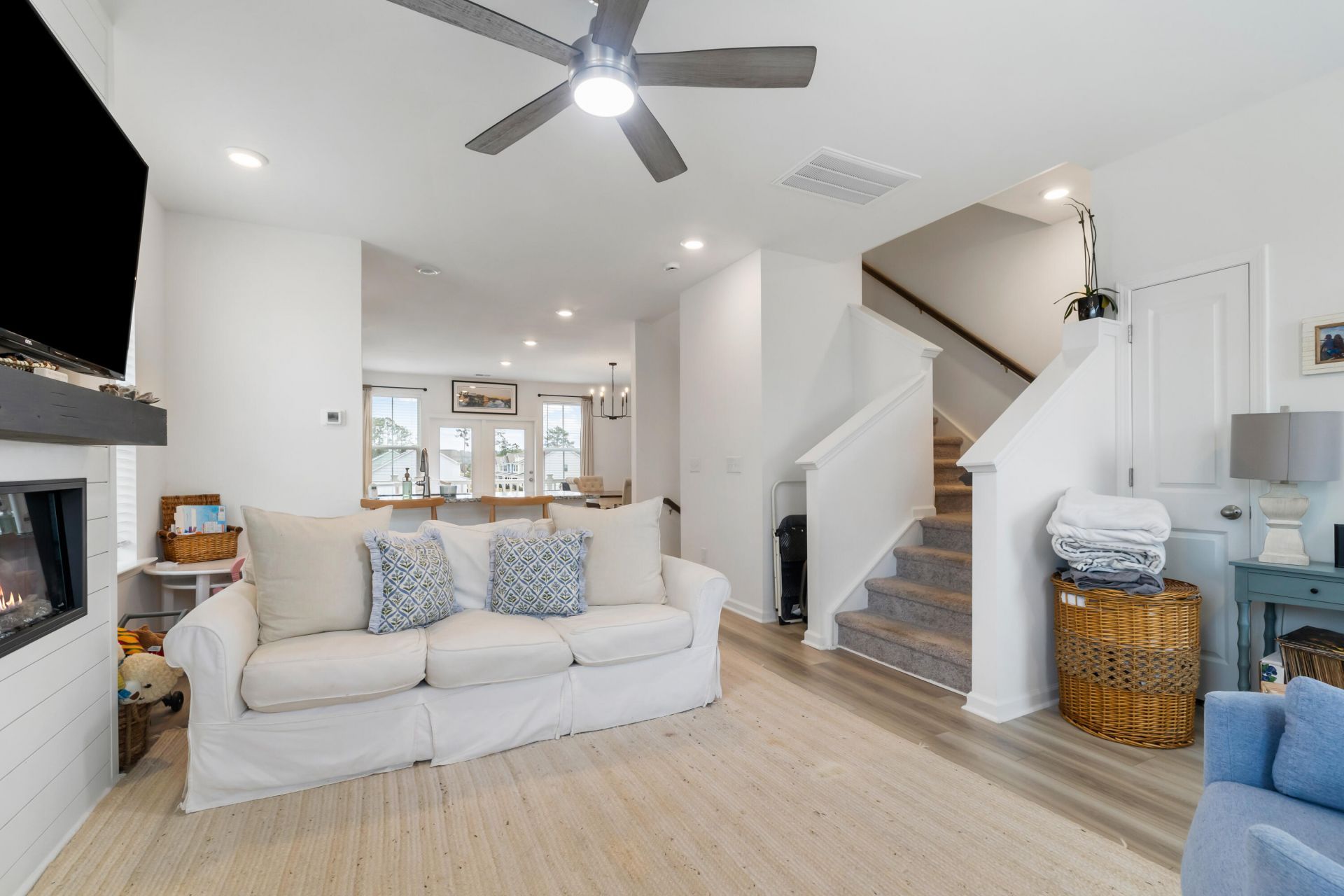 829 Recess Point Drive Photo 16