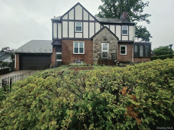 18015 Dalny Road, Jamaica Estates, NY 11432