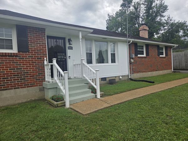 1018 N Graycroft Ave, Madison, TN 37115