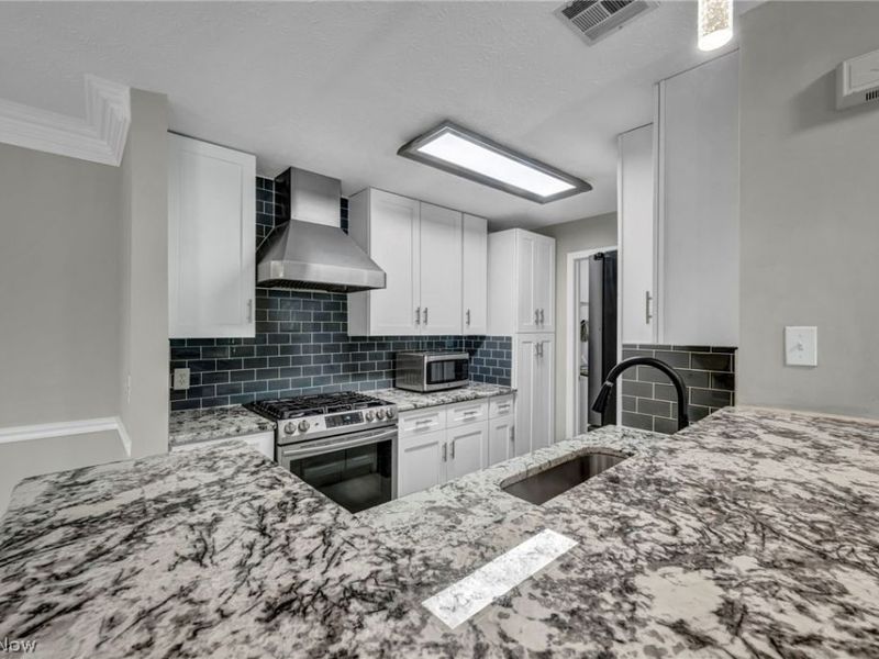 29832 Lenox Drive, Unit 227, Westlake, OH 44145 Photo 14