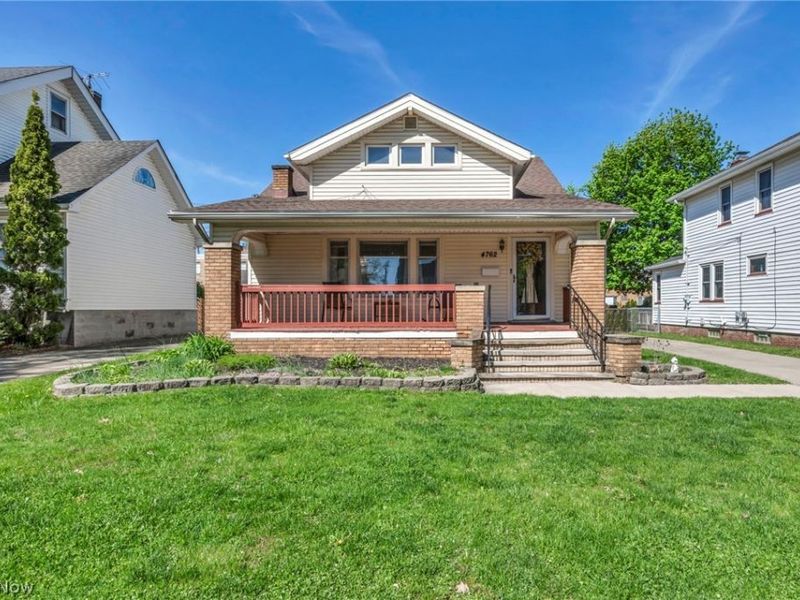 4762 S Hills Drive, Cleveland, OH 44109 Photo 1