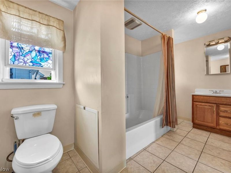 4762 S Hills Drive, Cleveland, OH 44109 Photo 20