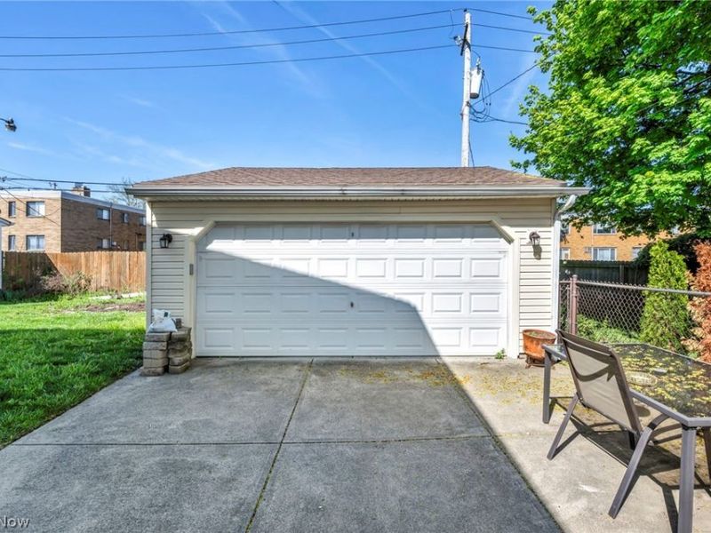 4762 S Hills Drive, Cleveland, OH 44109 Photo 27