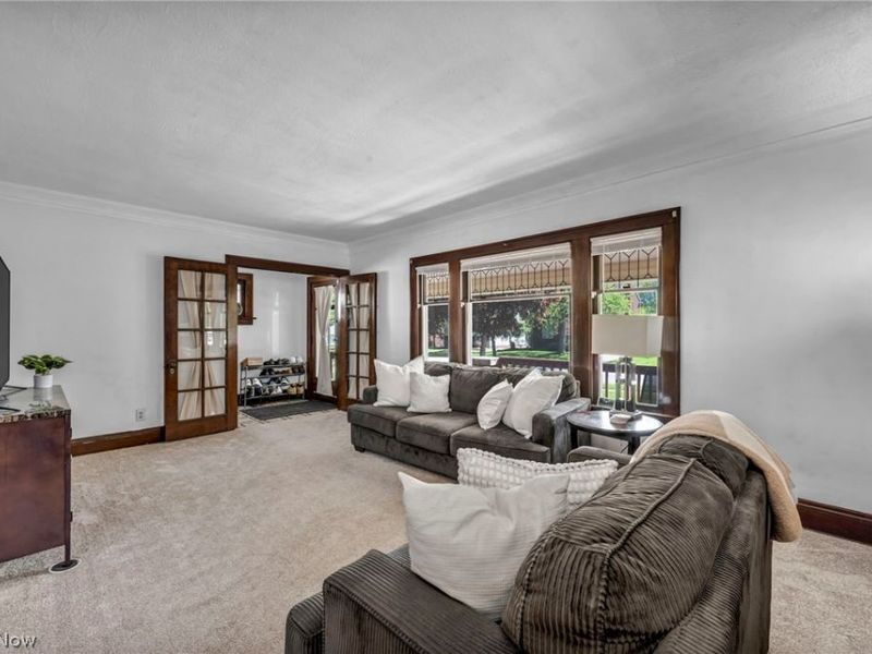 4762 S Hills Drive, Cleveland, OH 44109 Photo 4