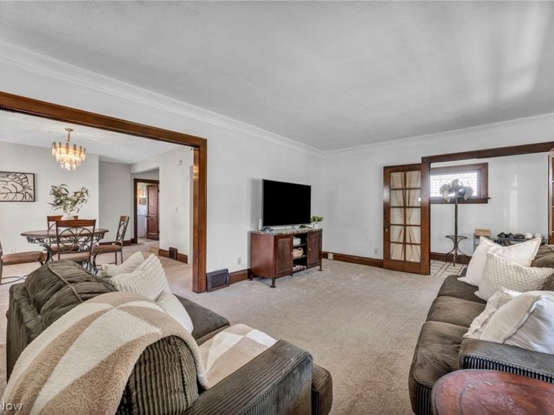 4762 S Hills Drive, Cleveland, OH 44109 Photo 5