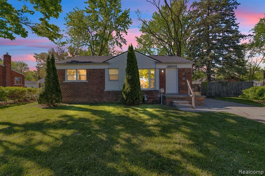 28999 Beechnut Street, Inkster, MI 48141 Main Photo