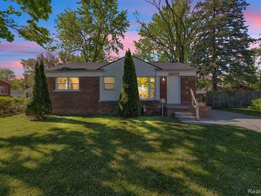 28999 Beechnut Street, Inkster, MI 48141